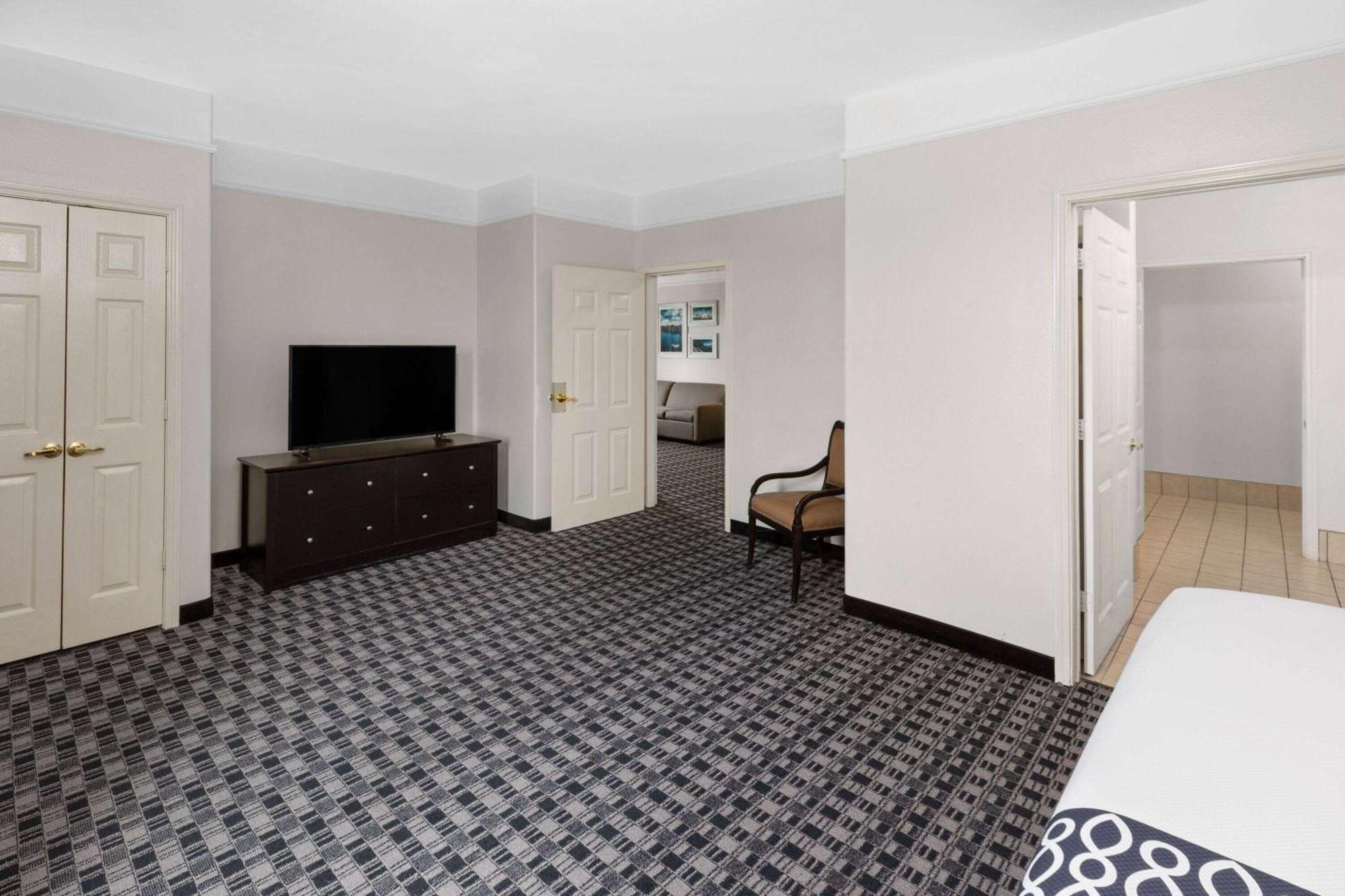 La Quinta By Wyndham Deer Park Exterior foto